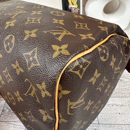 Louis Vuitton Monogram Speedy 30