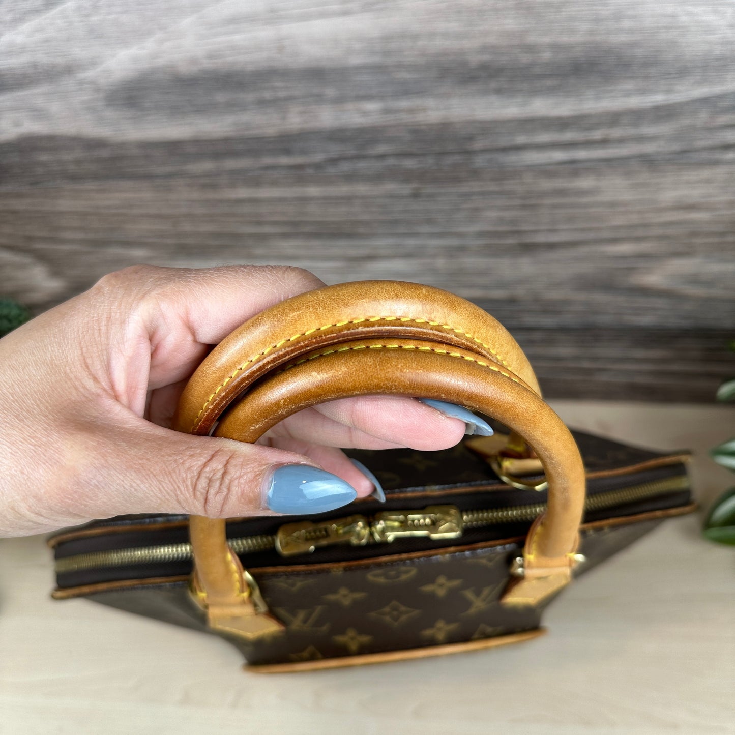 Louis Vuitton Ellipse MM