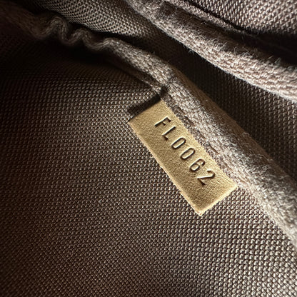 Louis Vuitton Bucket GM Pochette Accessories