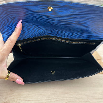 Louis Vuitton Toledo Blue Epi Leather Montaigne Clutch