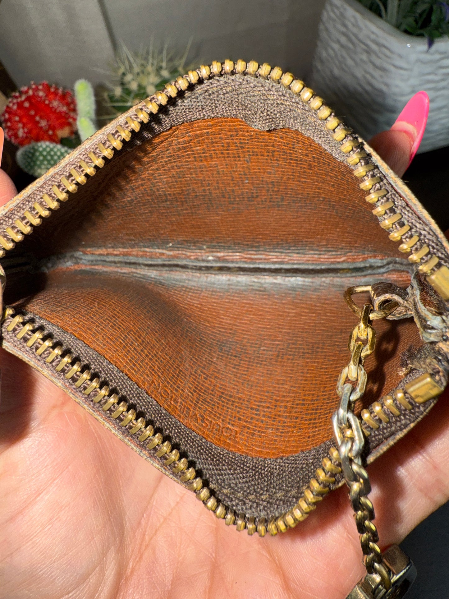 Monogram Key Cles