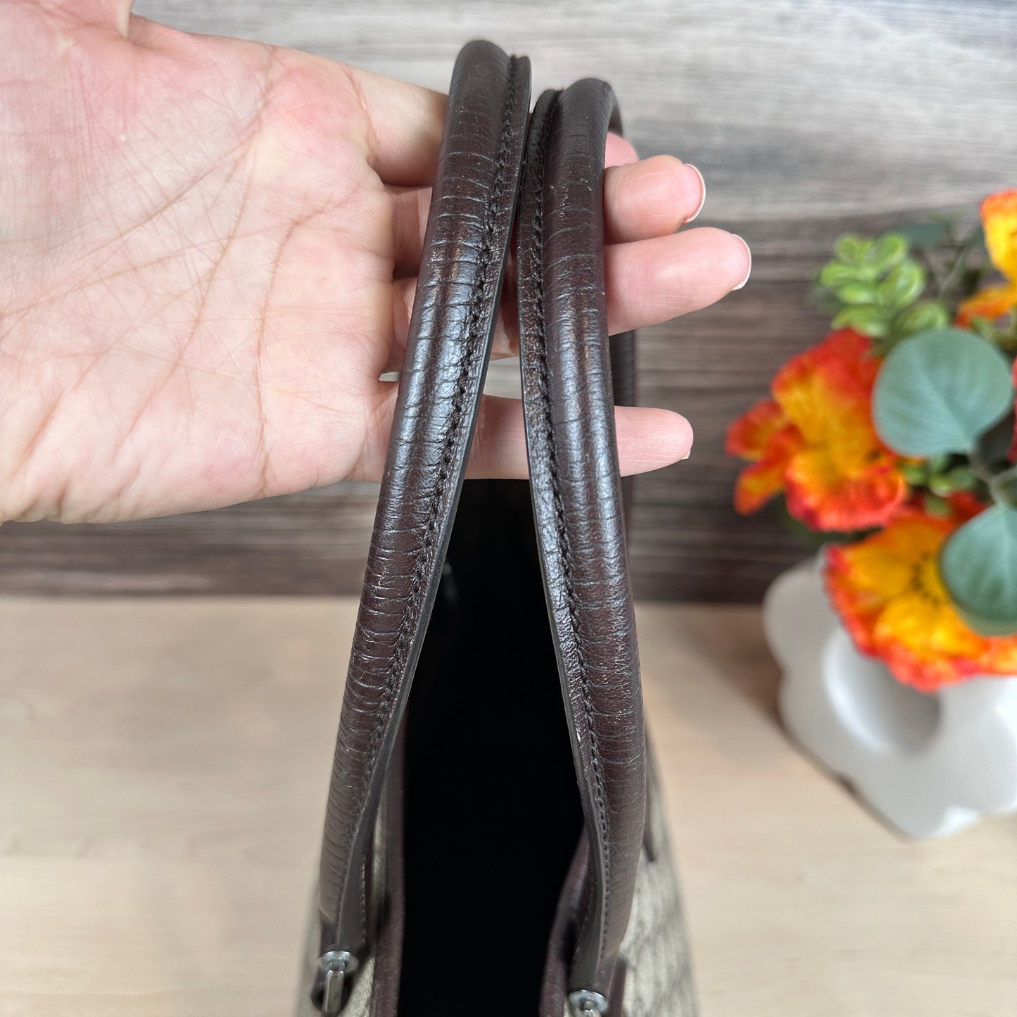 Gucci GG Supreme Joy Tote Medium