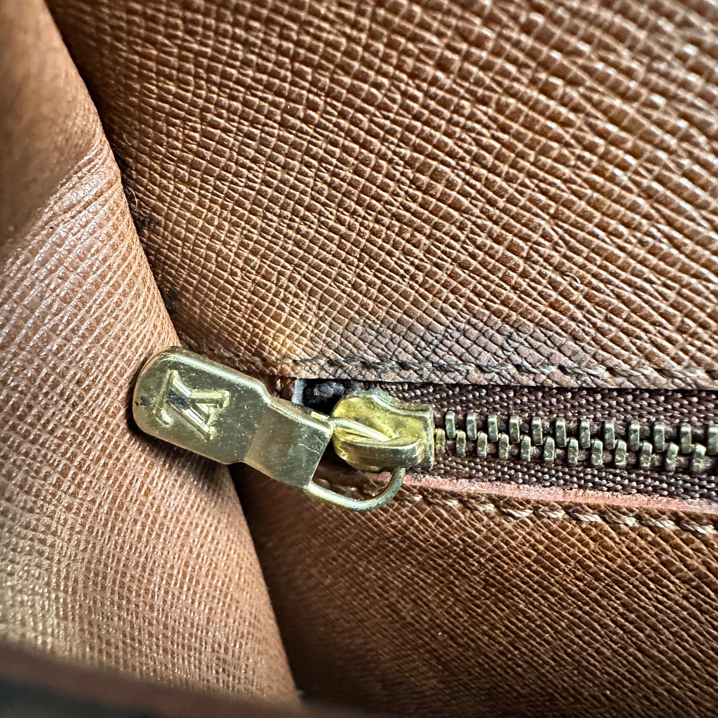 Louis Vuitton Saint Cloud MM Crossbody