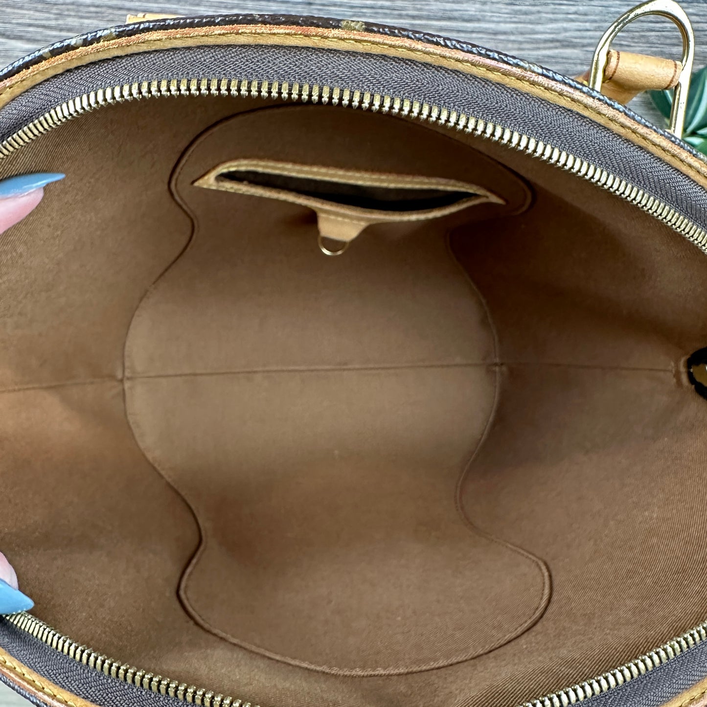 Louis Vuitton Ellipse MM