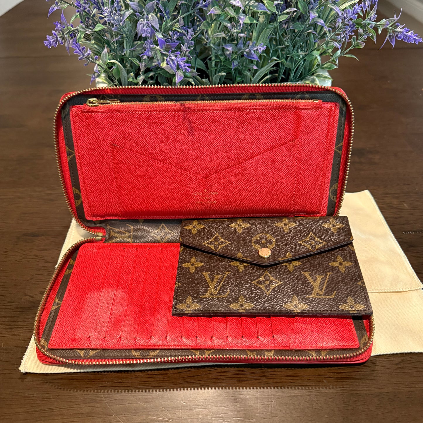 Daily Organizer Clutch Wallet in Cherry Red