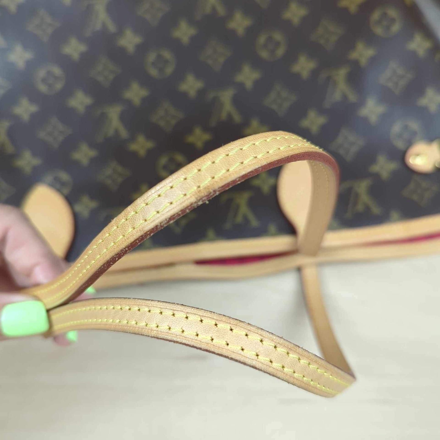 Louis Vuitton Limited Edition Grenade Pink V Neverfull MM