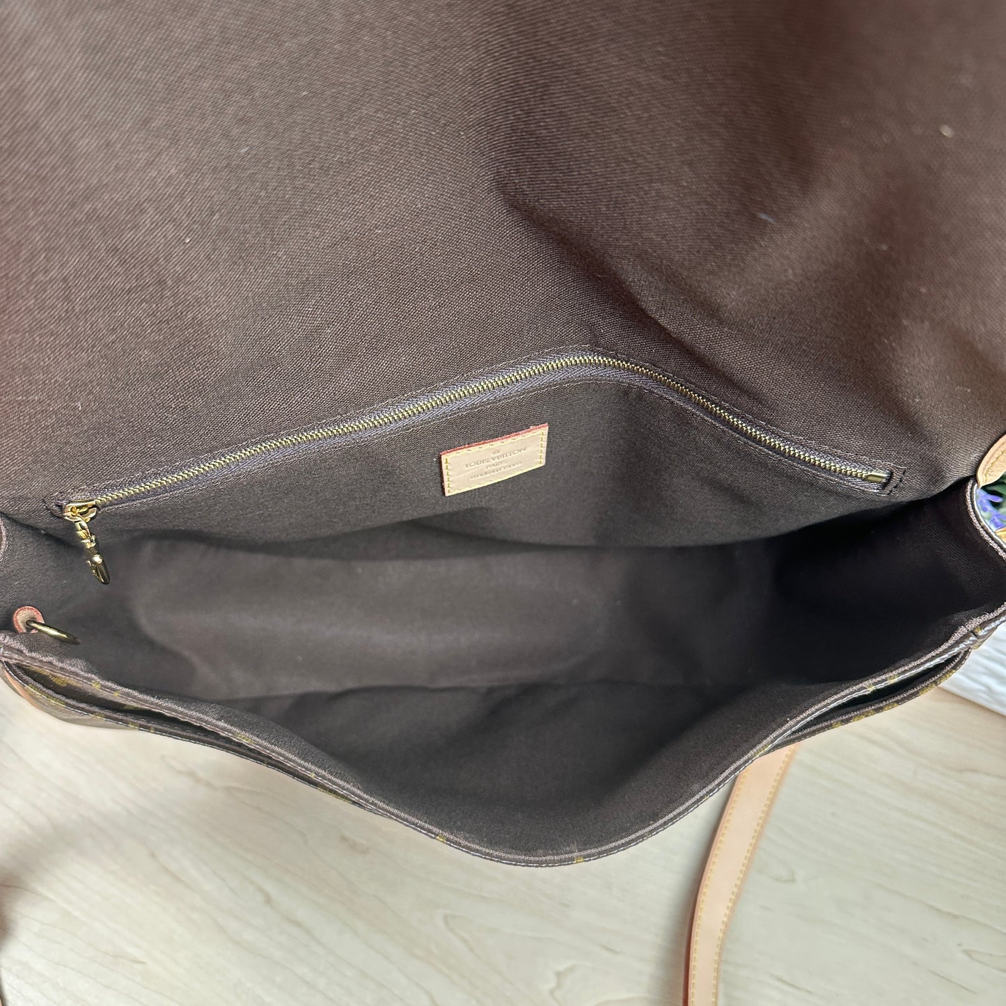 Louis Vuitton Menilmontant GM
