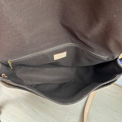 Louis Vuitton Menilmontant GM
