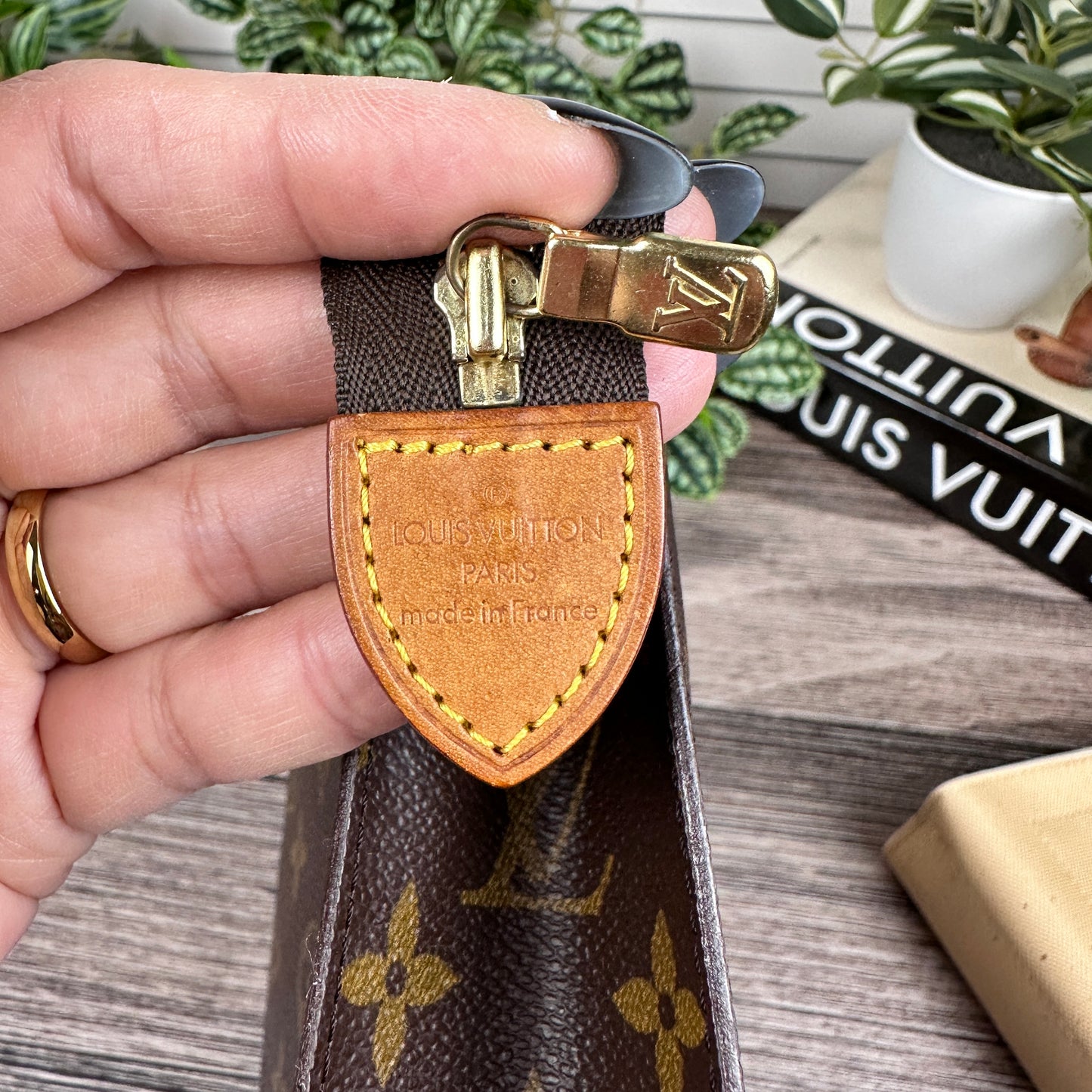 Louis Vuitton Vintage Toiletry 26 Monogram