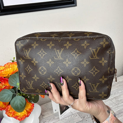 Louis Vuitton Trousse 23