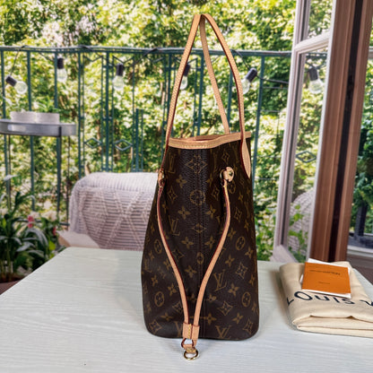 Louis Vuitton Monogram Neverfull MM Cerise