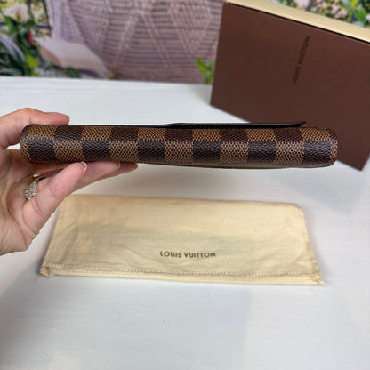 Louis Vuitton Damier Sarah Wallet New Model