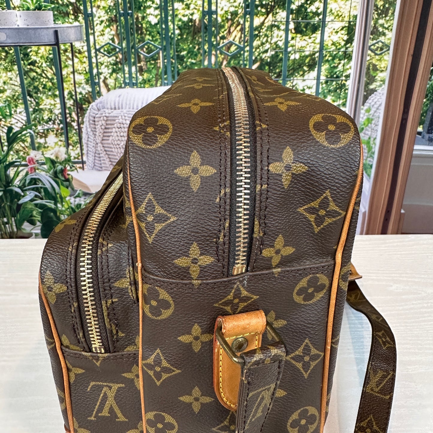 Louis Vuitton Nile GM Crossbody Bag Monogram Canvas