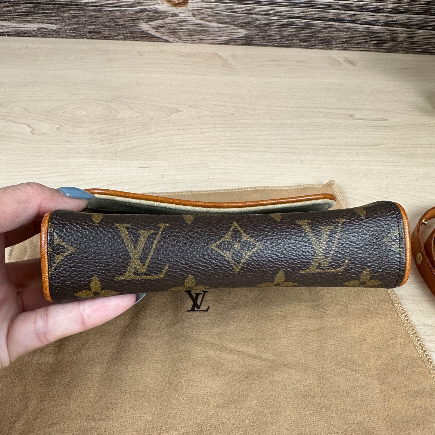 Louis Vuitton Florentine Pochette Belt Bag