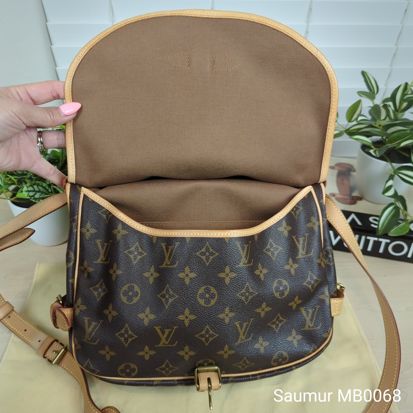 Louis Vuitton Monogram Saumur 30 Messenger Bag