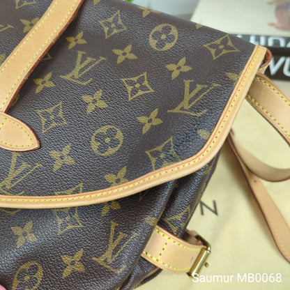 Louis Vuitton Monogram Saumur 30 Messenger Bag