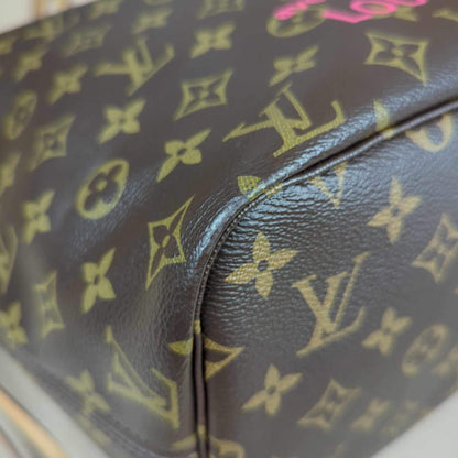 Louis Vuitton Limited Edition Grenade Pink V Neverfull MM