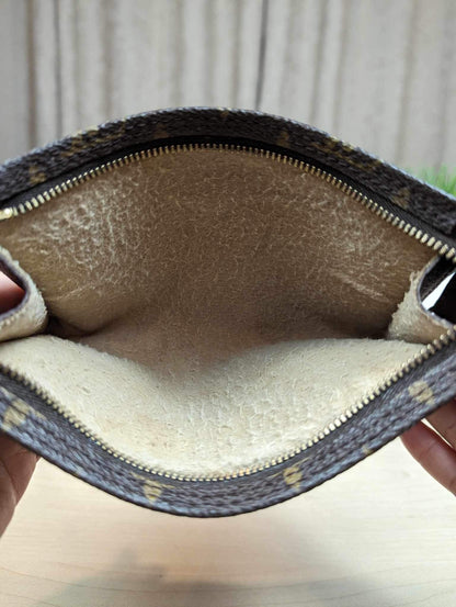 Louis Vuitton Monogram Bucket Pochette