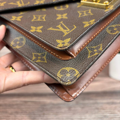 Louis Vuitton Monceau 26 Briefcase Bag