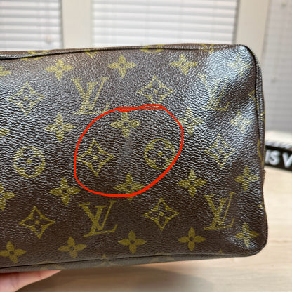 Louis Vuitton Vintage Trousse 23