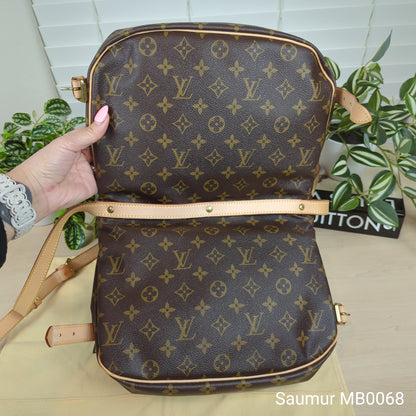 Louis Vuitton Monogram Saumur 30 Messenger Bag