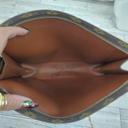 Louis Vuitton Toiletry 26