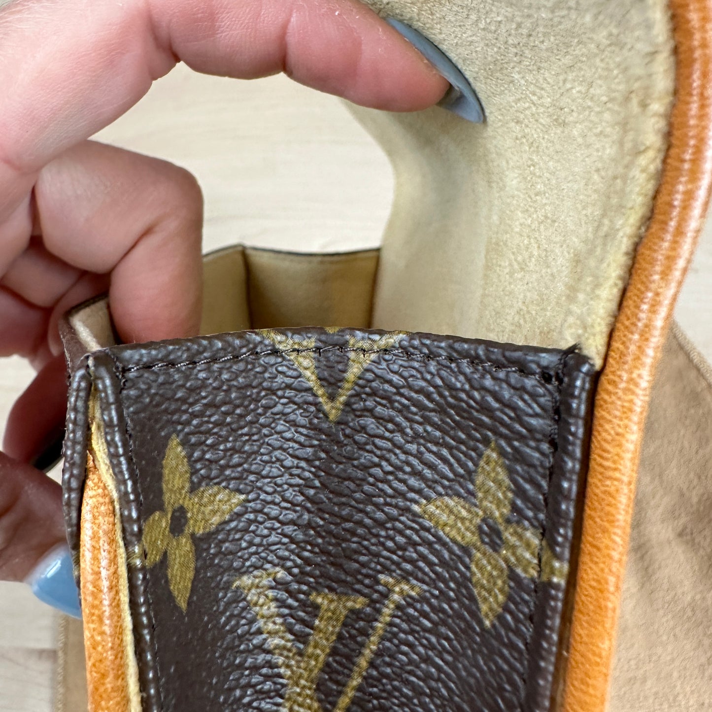 Louis Vuitton Florentine Pochette Belt Bag