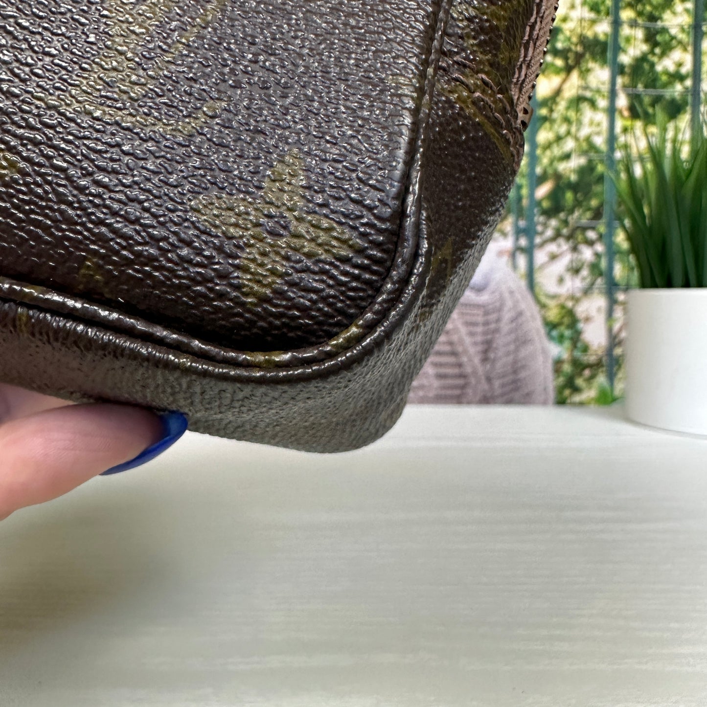 Louis Vuitton Trousse Toilet 23