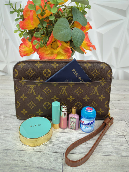 Louis Vuitton Orsay Clutch