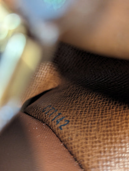 Louis Vuitton 6 Key Holder