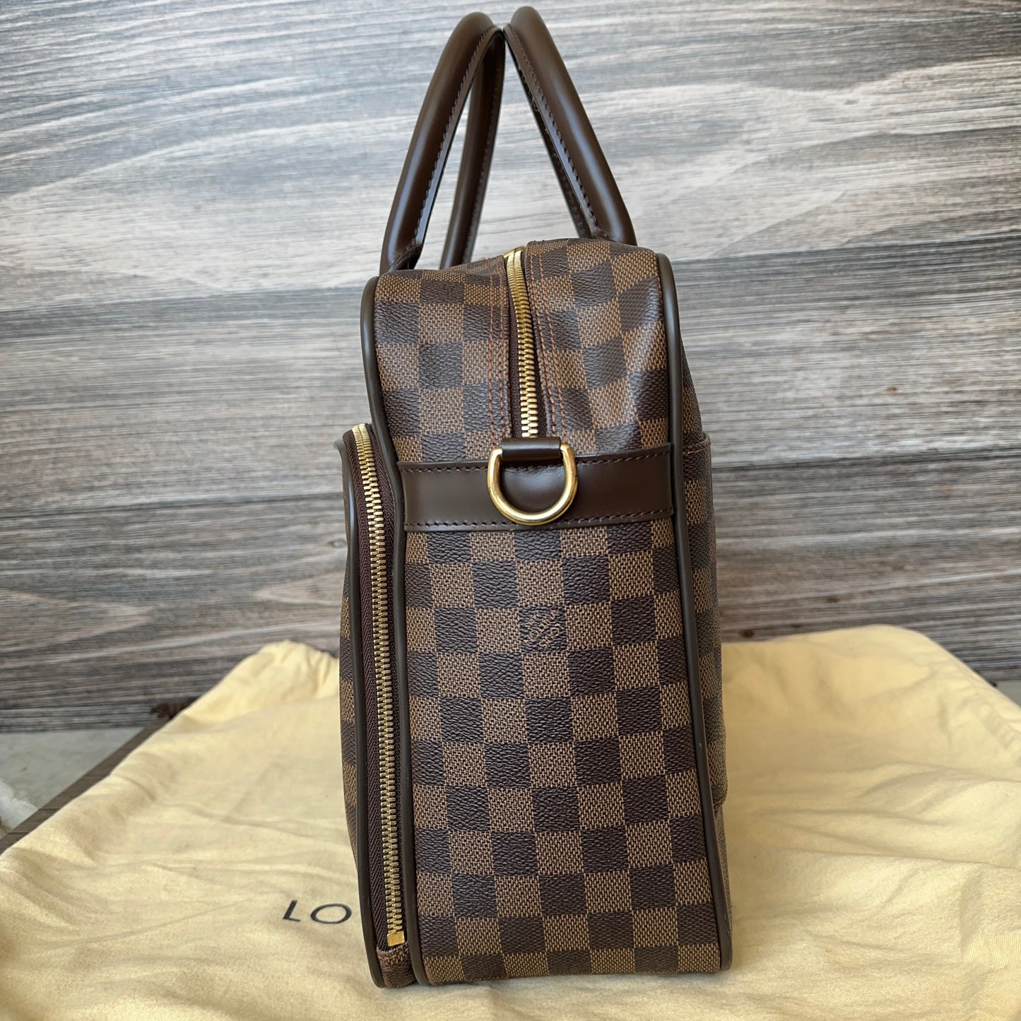 Louis Vuitton iCare DE Business Travel Bag