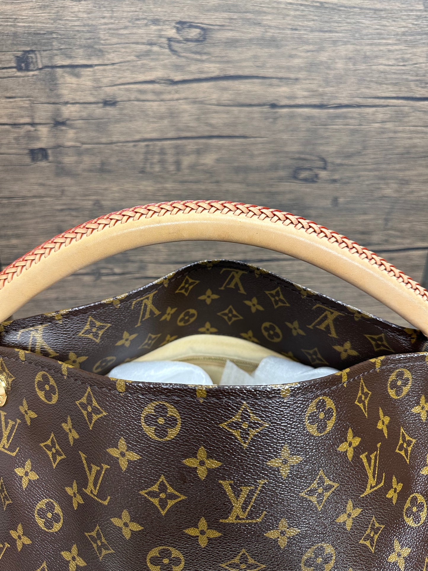 Louis Vuitton Artsy MM Monogram Canvas