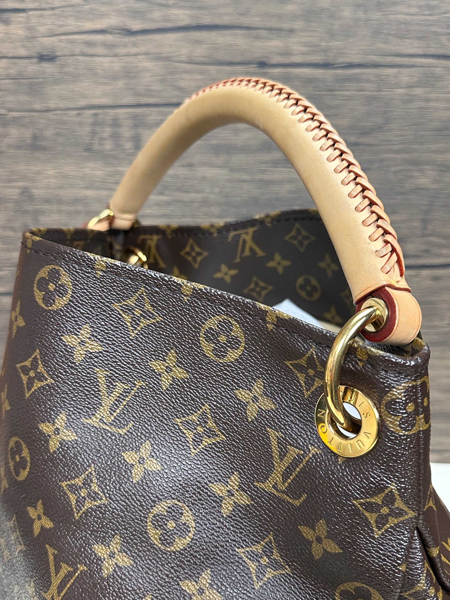 Louis Vuitton Artsy MM Monogram Canvas