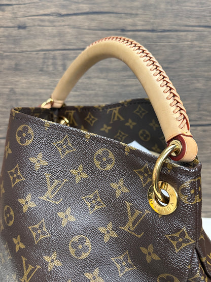 Louis Vuitton Artsy MM Monogram Canvas