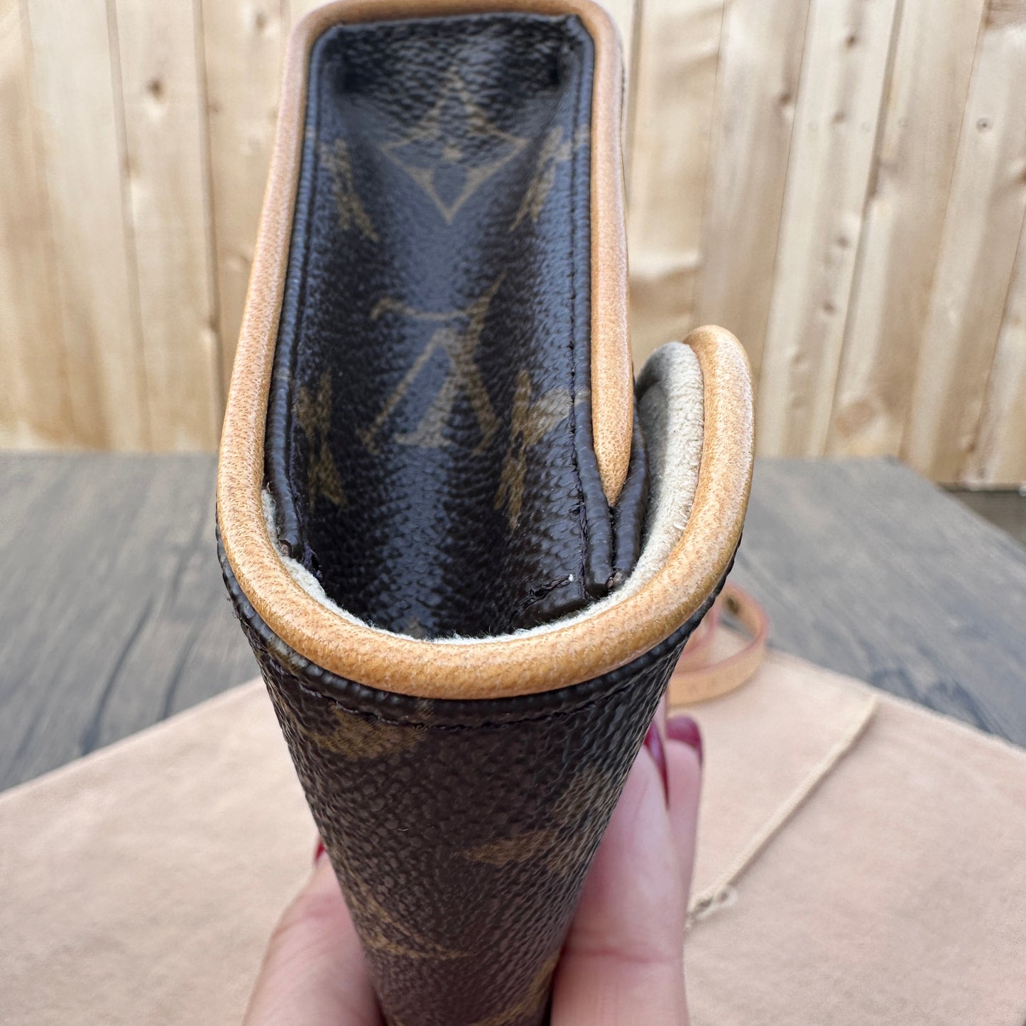 Louis Vuitton Pochette Florentine