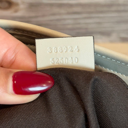Gucci GG Classic Flat Medium Messenger Bag