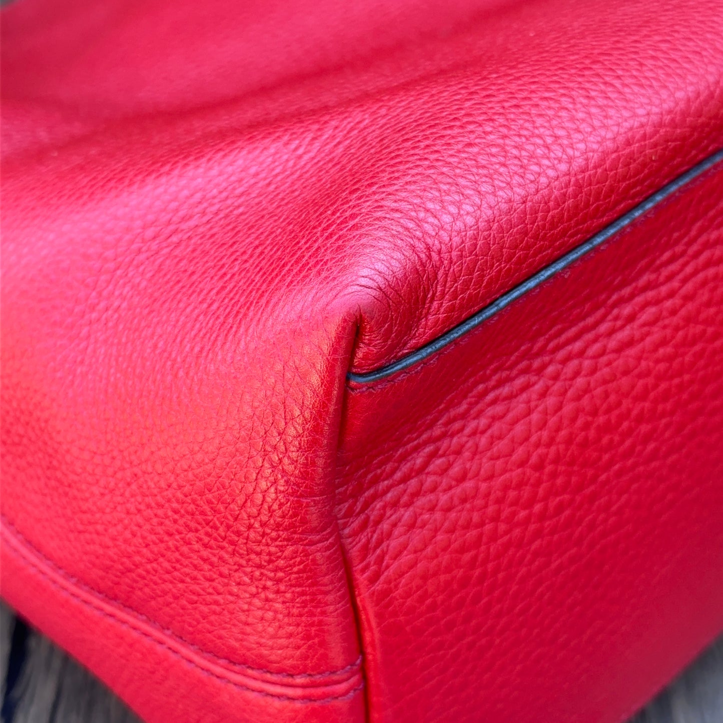 Gucci Red Soho Double Chain Medium Tote