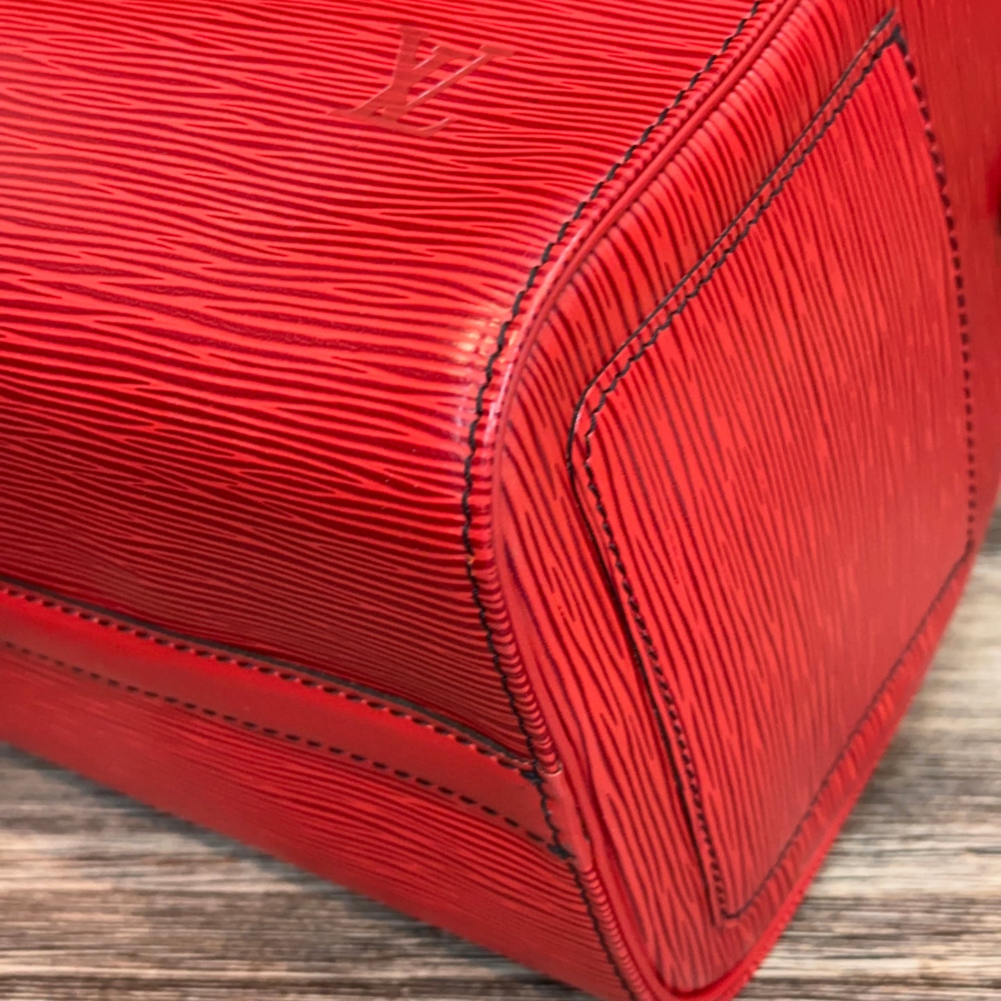 Louis Vuitton Red Epi Speedy 25