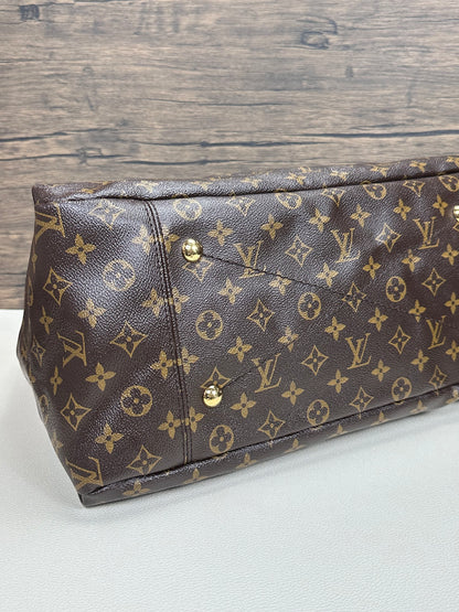 Louis Vuitton Artsy MM Monogram Canvas