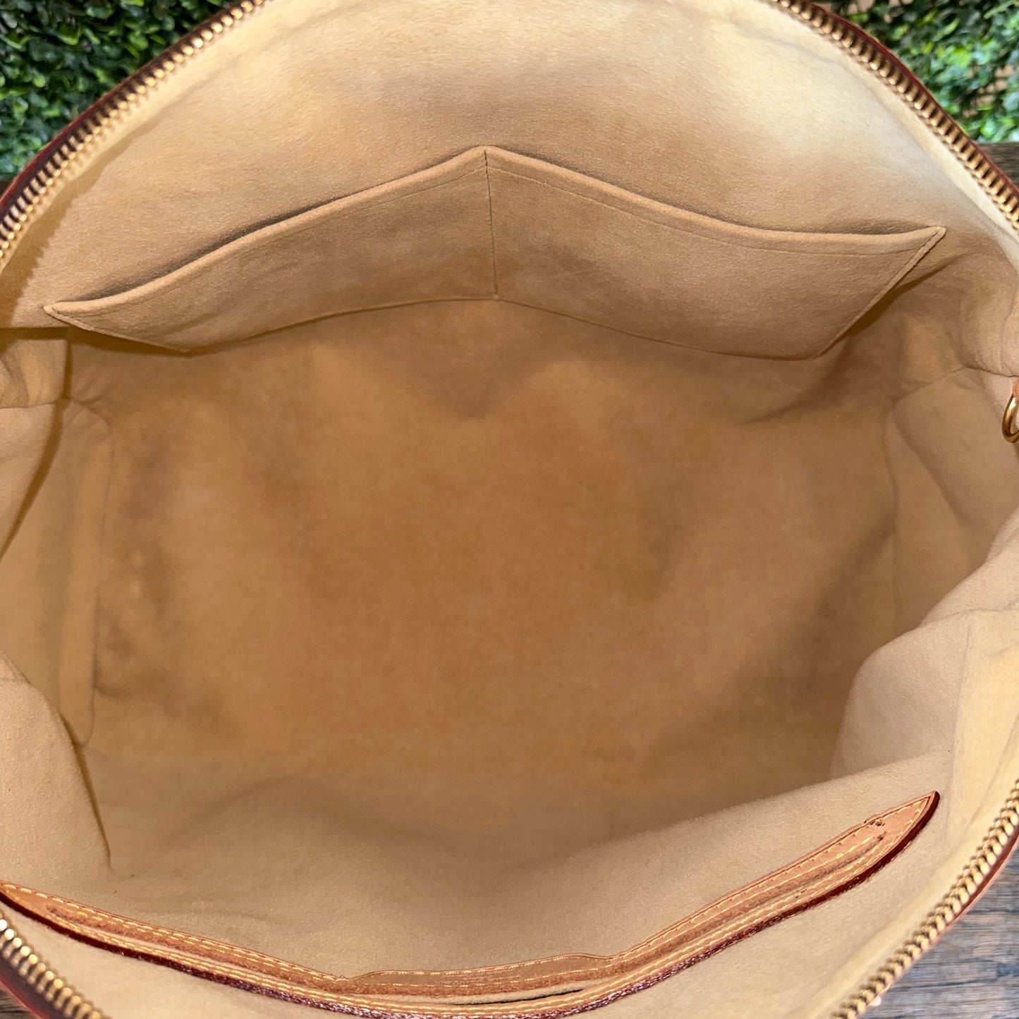 Louis Vuitton Retiro GM Monogram Canvas