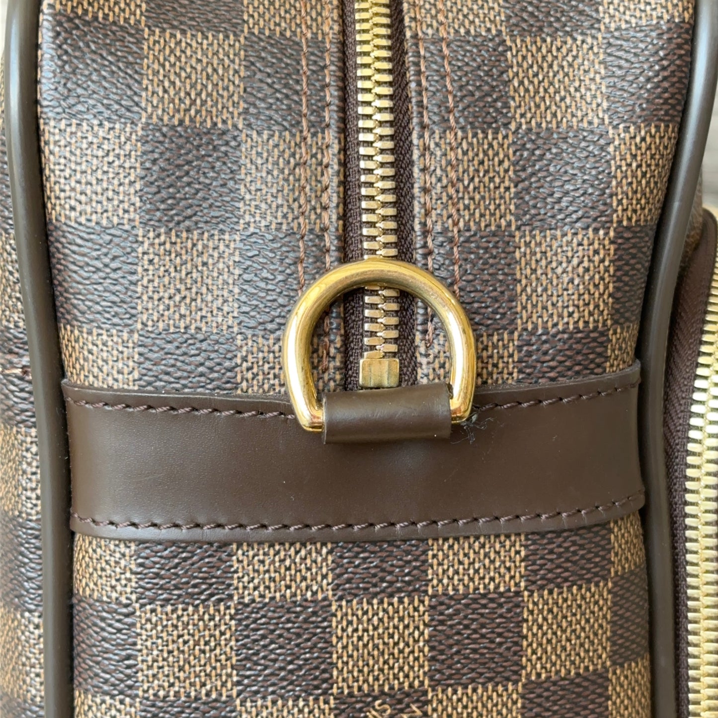 Louis Vuitton iCare DE Business Travel Bag