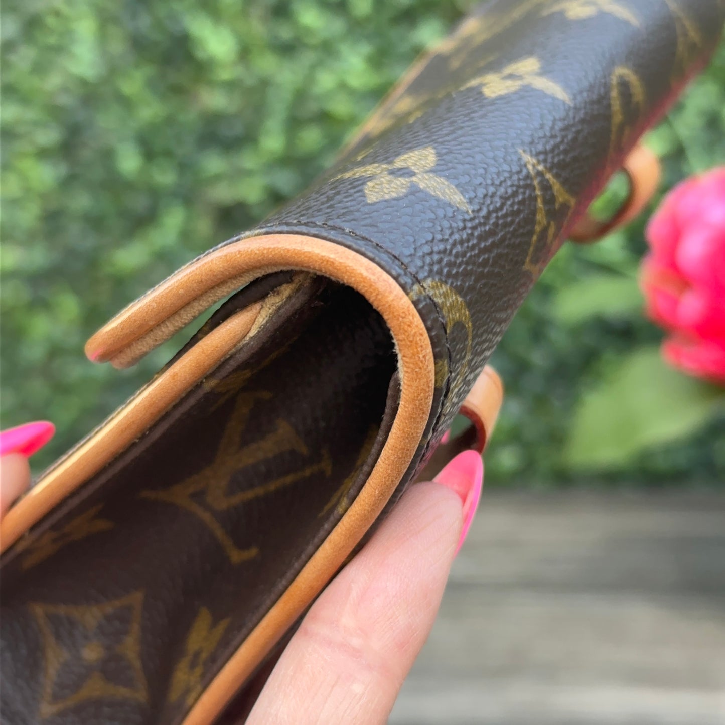 Louis Vuitton Pochette Florentine