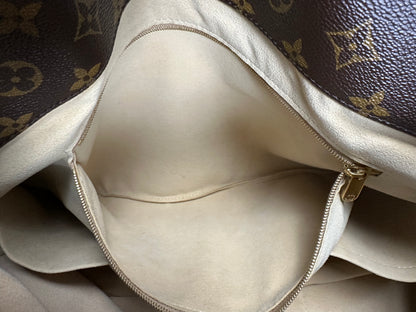Louis Vuitton Artsy MM Monogram Canvas