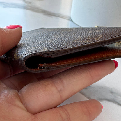 Bifold Checkbook