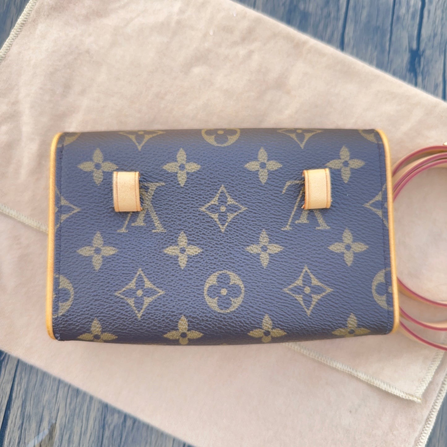 Louis Vuitton Pochette Florentine