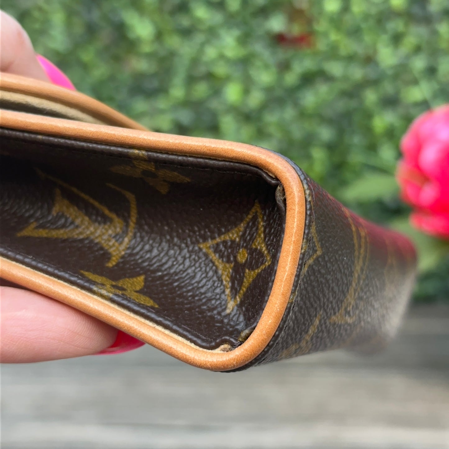 Louis Vuitton Pochette Florentine