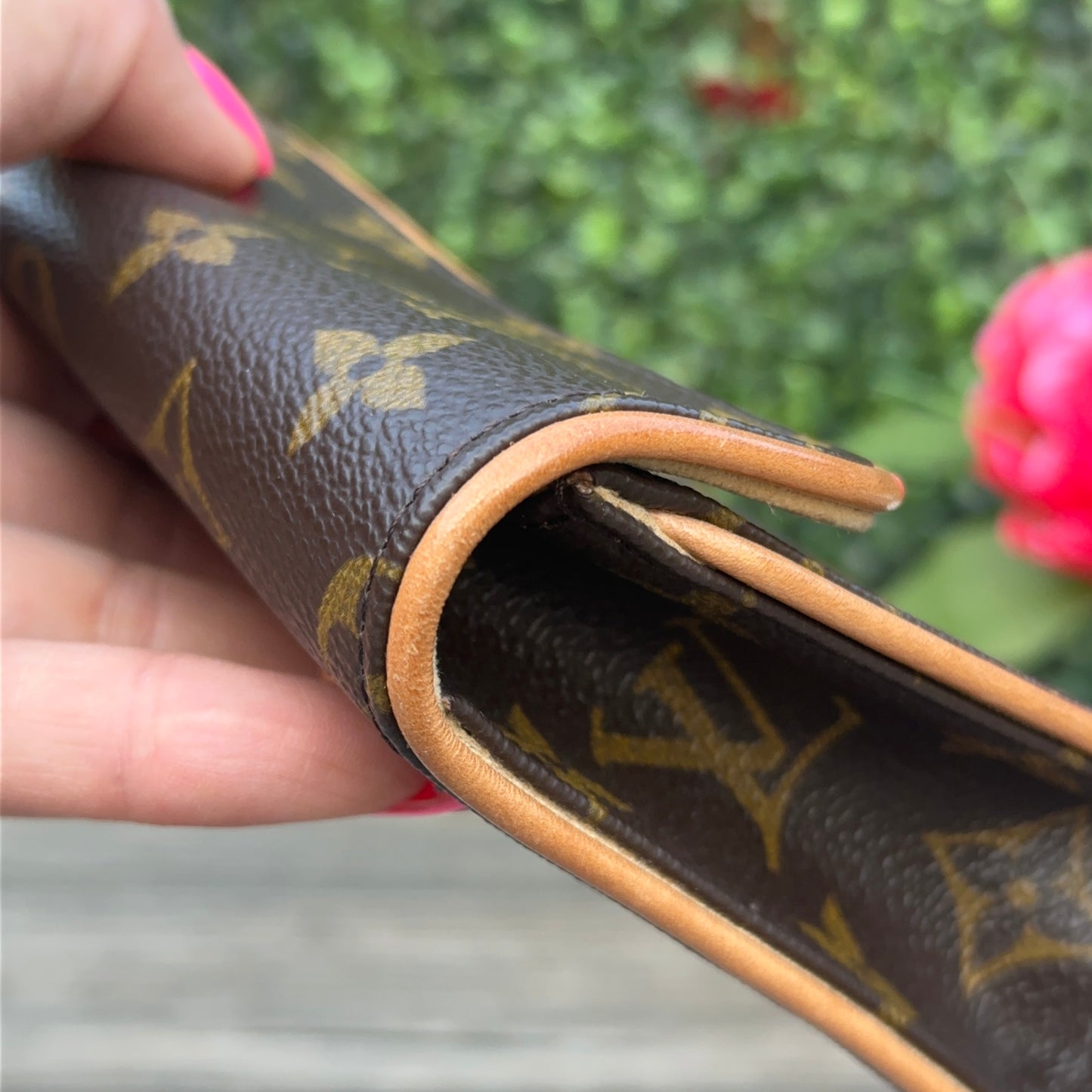 Louis Vuitton Pochette Florentine