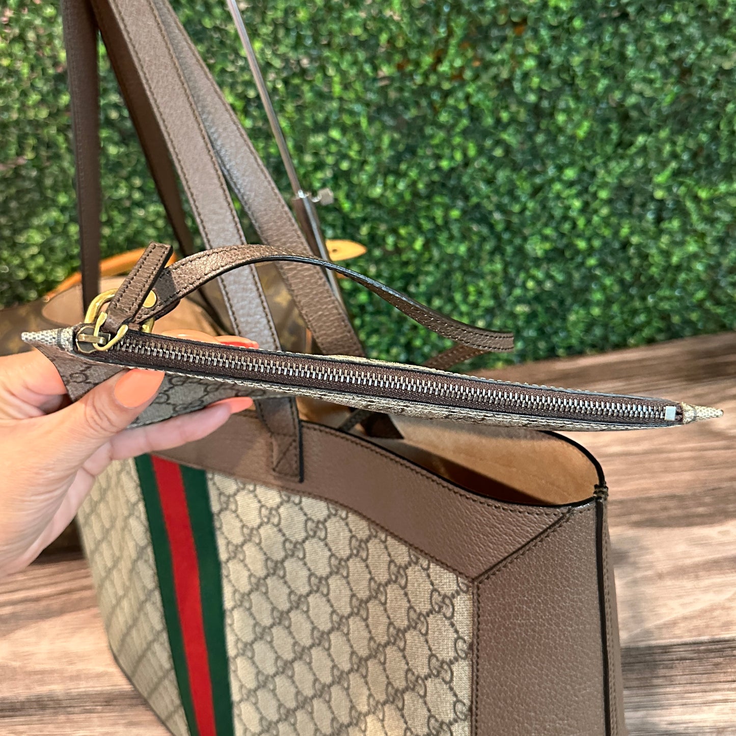 GUCCI OPHIDIA SUPREME MONOGRAM WEB TOTE WITH REMOVABLE POUCH