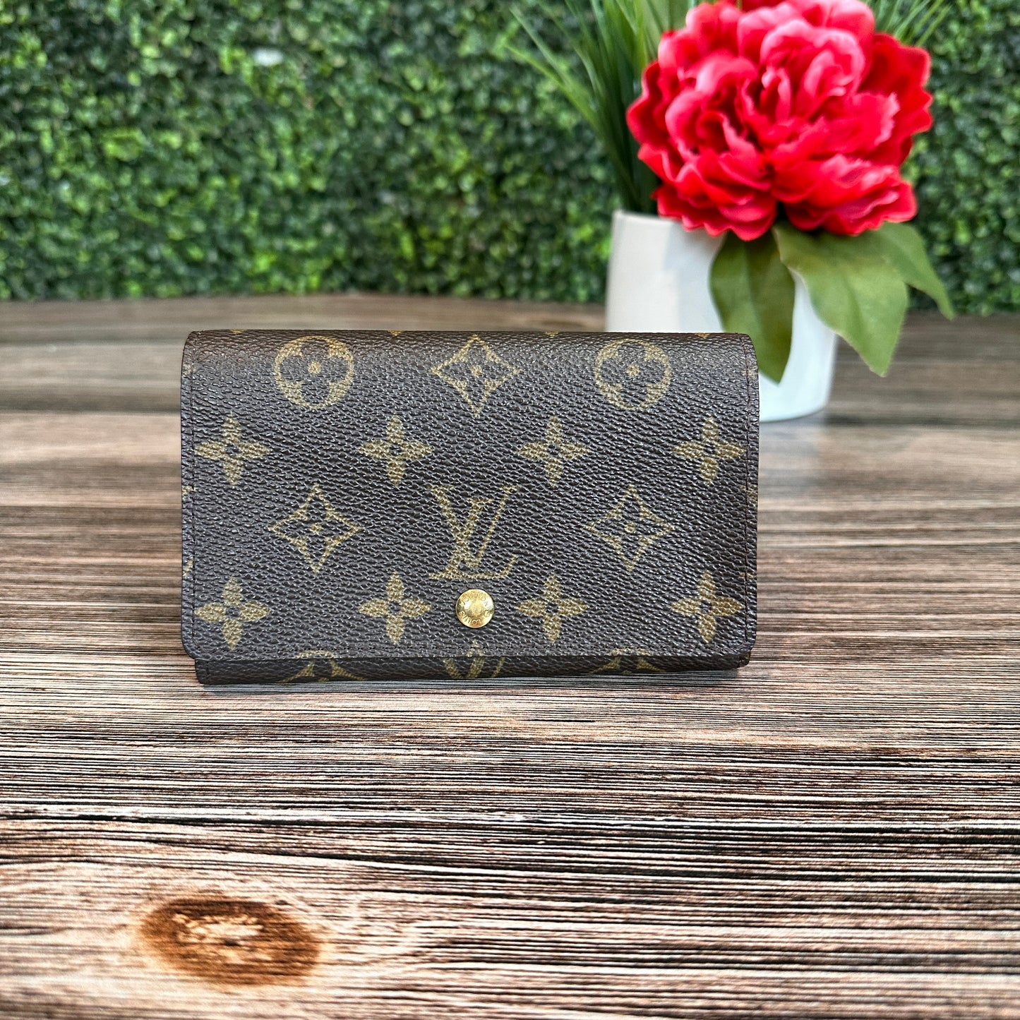 Louis Vuitton Porte-Monnaie Tresor Wallet Monogram
