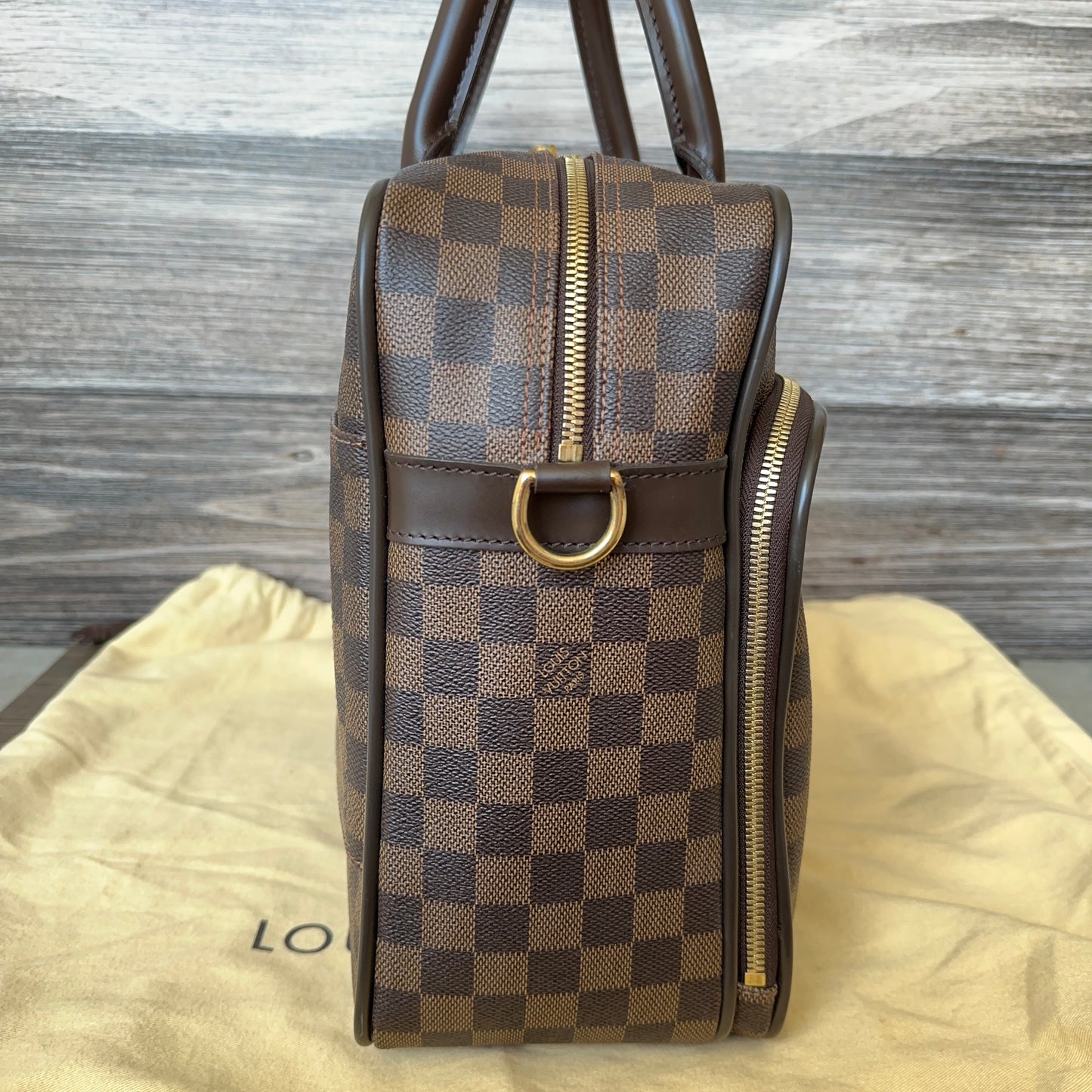 Louis Vuitton iCare DE Business Travel Bag